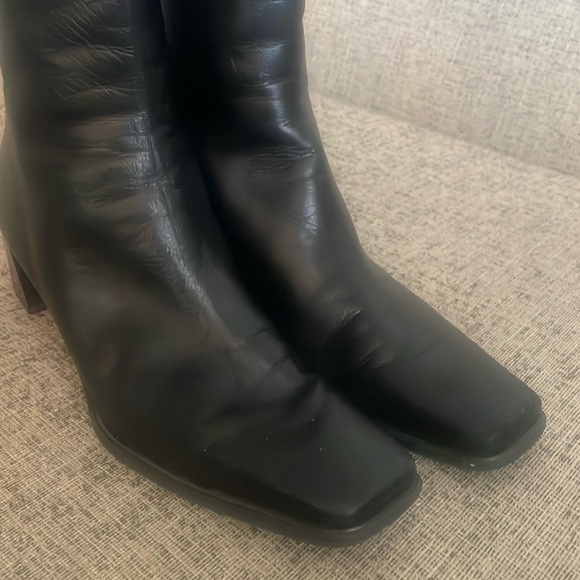 Stuart Weitzman Black Heeled Booties Size 10 AA - Picture 4 of 13